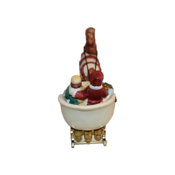 Vintage Venture Memories Porcelain Horse Drawn Sleigh - Picture 5 of 6